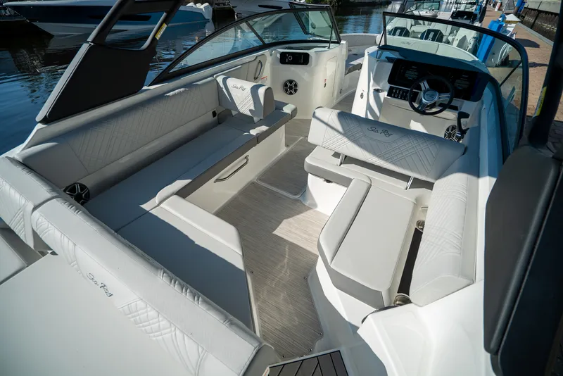 Slide: The Image of Sea Ray SDX 250 Outboard 2026 - 8