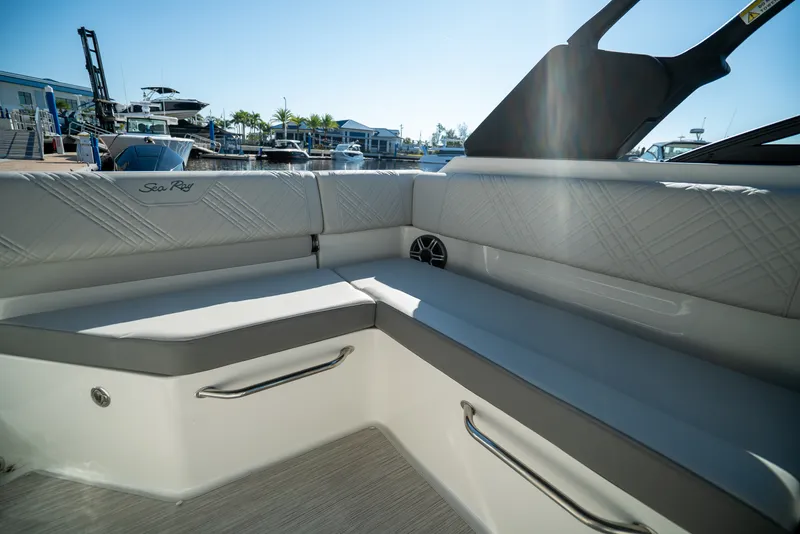 Slide: The Image of Sea Ray SDX 250 Outboard 2026 - 9