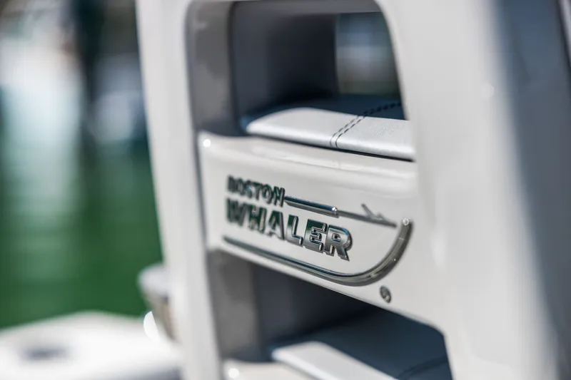 Slide: The Image of Boston Whaler 330 OUTRAGE 2022 - 43