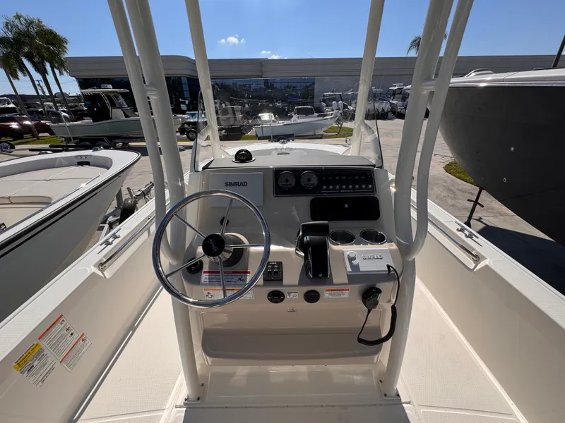 Slide: The Image of Boston Whaler 210 Montauk 2026 - 12