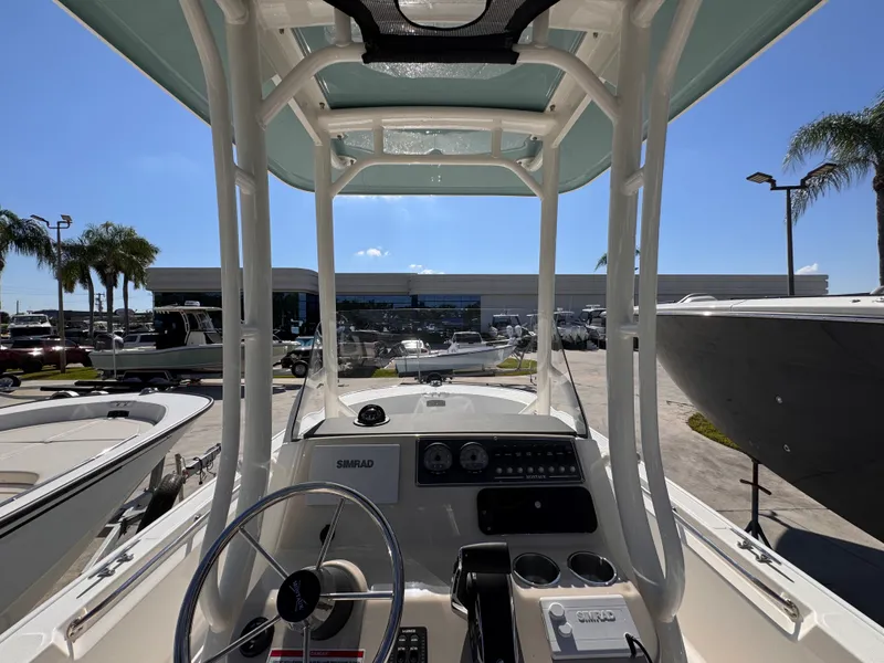 Slide: The Image of Boston Whaler 210 Montauk 2026 - 13