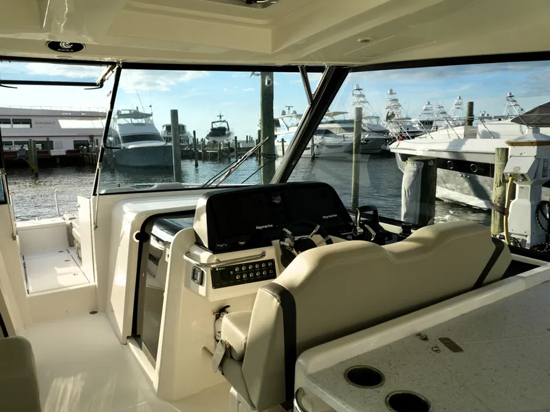 Slide: The Image of Aquila 36 SPORT CRUISER 2023 - 18