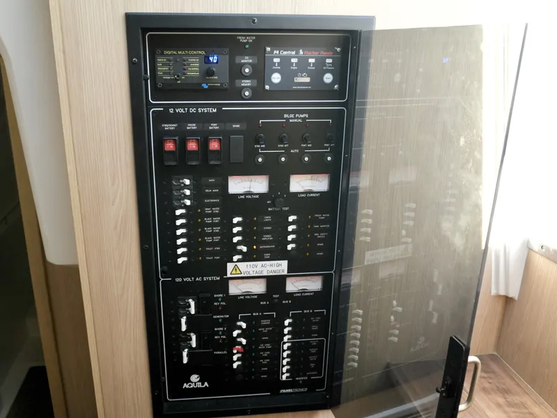 Slide: The Image of Aquila 36 SPORT CRUISER 2023 - 21