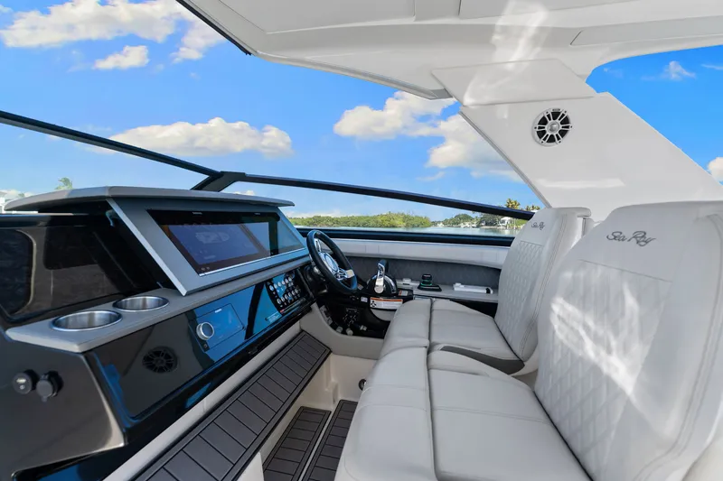 Slide: The Image of Sea Ray 400 SLX OUTBOARD 2020 - 25