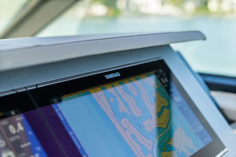 Slide: The Image of Sea Ray 400 SLX OUTBOARD 2020 - 33