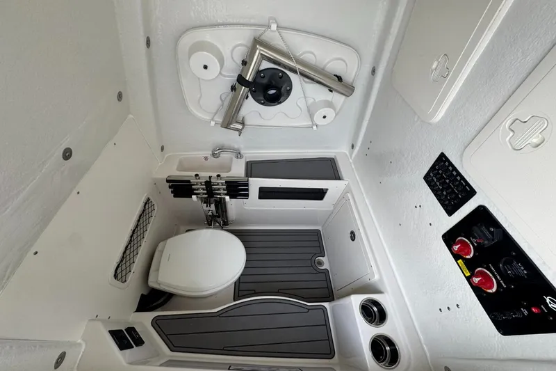 Slide: The Image of Sailfish 272CC SE 2026 - 21