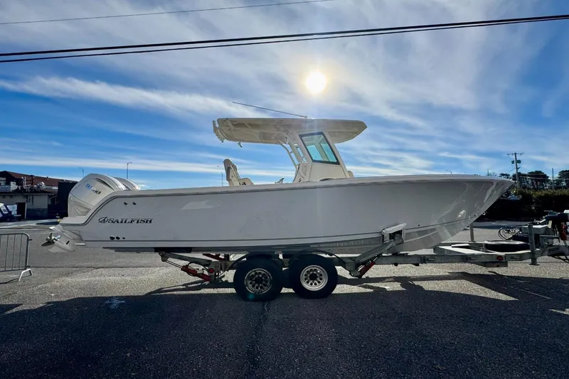 Slide: The Image of Sailfish 272CC SE 2026 - 33