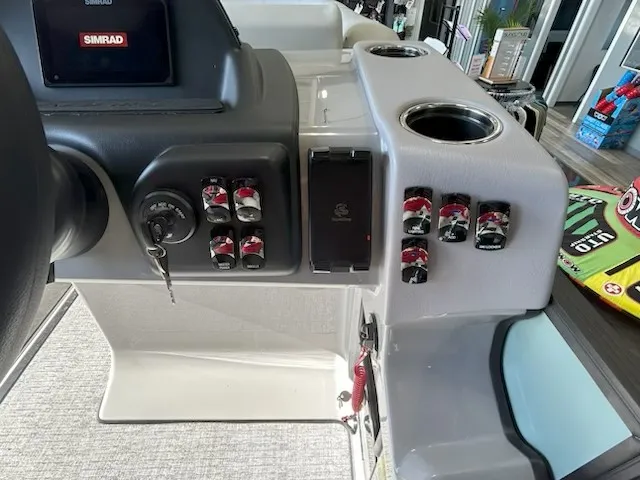 Slide: The Image of Harris 250CR 2026 - 12