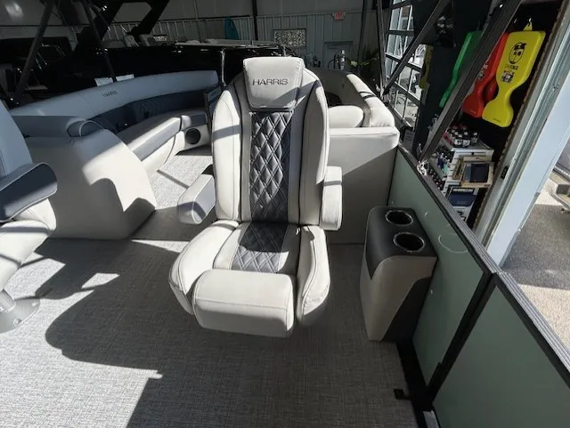 Slide: The Image of Harris 250CR 2026 - 16