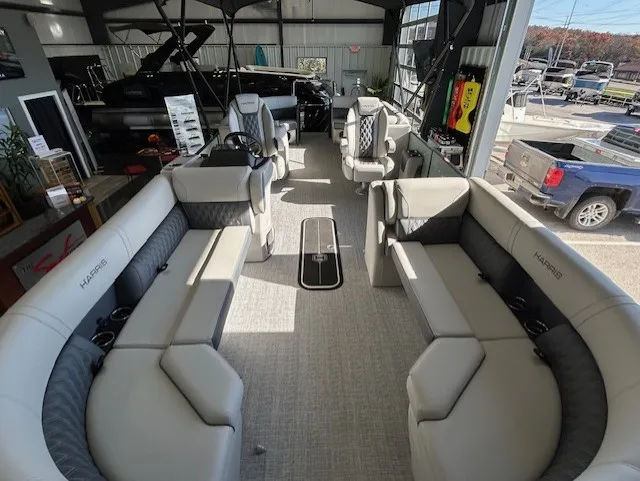 Slide: The Image of Harris Cruiser 250 2026 - 10