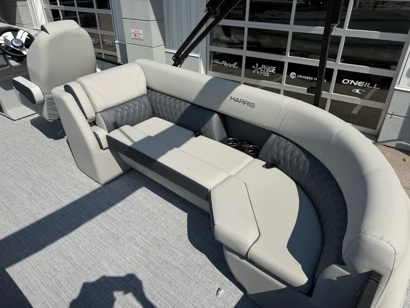 Slide: The Image of Harris Cruiser 250 2026 - 23