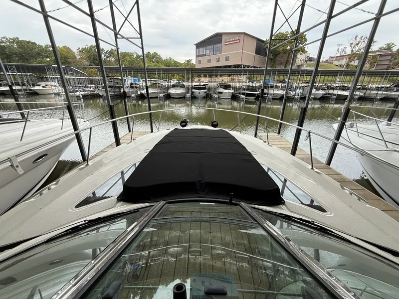 Slide: The Image of Sea Ray 370 SUNDANCER 2010 - 12