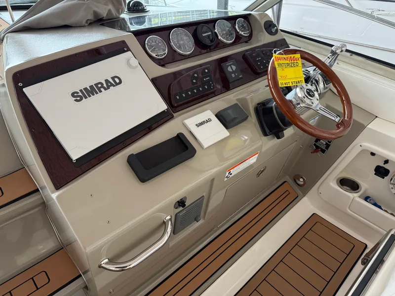 Slide: The Image of Sea Ray 370 SUNDANCER 2010 - 14