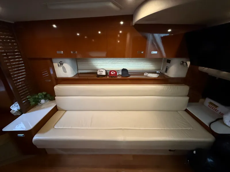 Slide: The Image of Sea Ray 370 SUNDANCER 2010 - 22