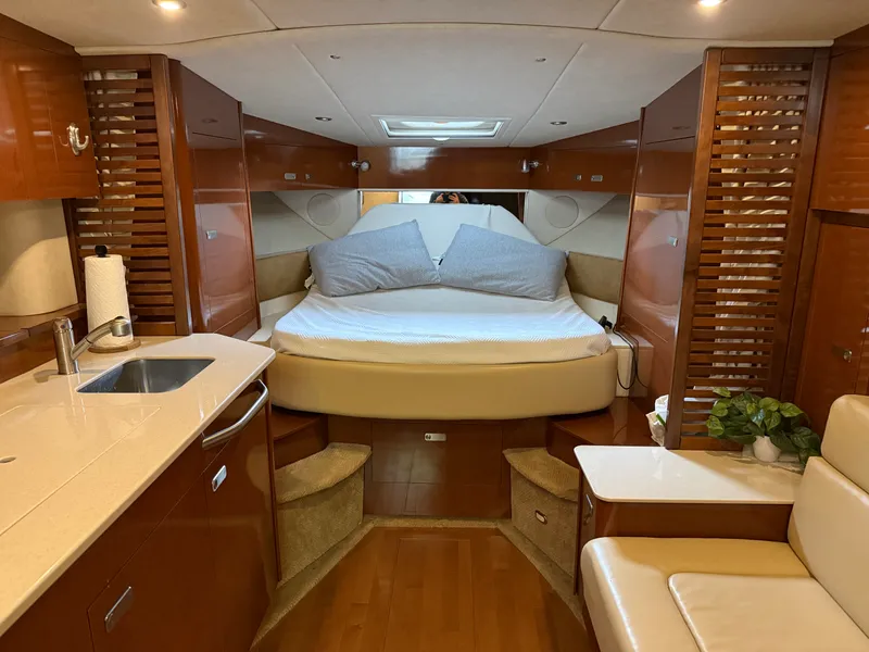 Slide: The Image of Sea Ray 370 SUNDANCER 2010 - 34