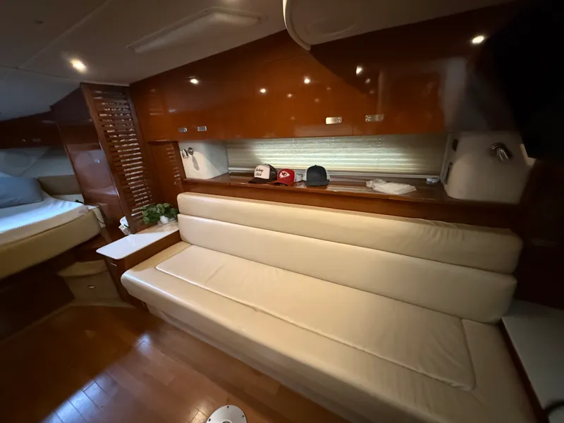 Slide: The Image of Sea Ray 370 SUNDANCER 2010 - 35