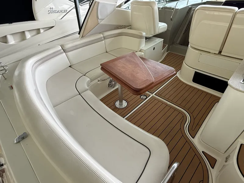 Slide: The Image of Sea Ray 370 SUNDANCER 2010 - 42