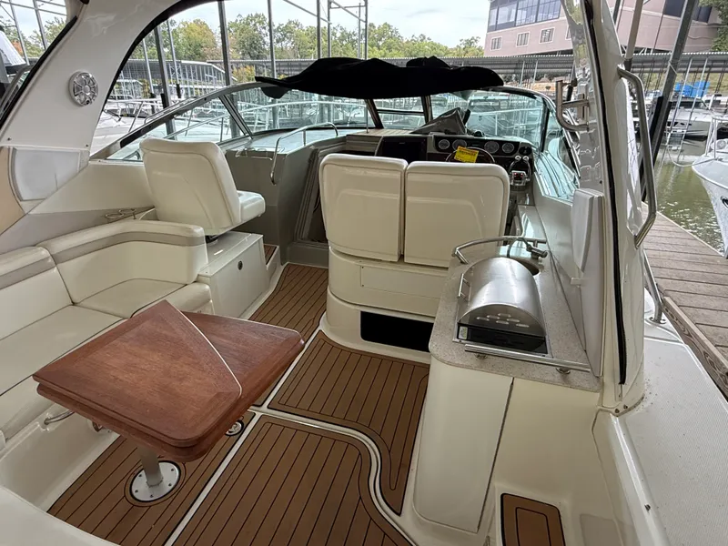 Slide: The Image of Sea Ray 370 SUNDANCER 2010 - 43