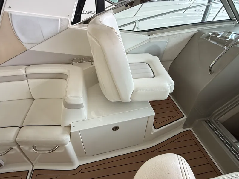 Slide: The Image of Sea Ray 370 SUNDANCER 2010 - 45