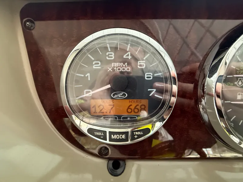 Slide: The Image of Sea Ray 370 SUNDANCER 2010 - 49