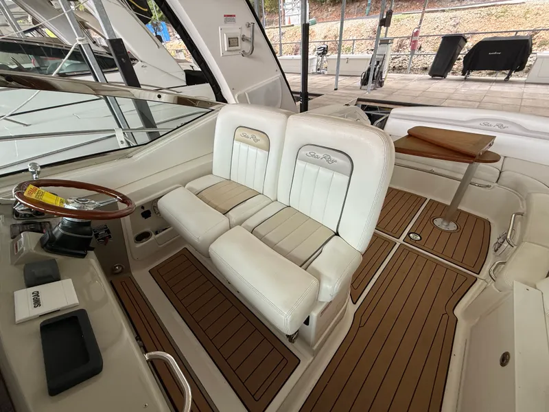 Slide: The Image of Sea Ray 370 SUNDANCER 2010 - 55