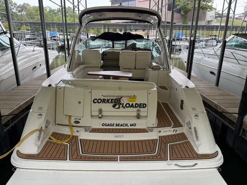 Slide: The Image of Sea Ray 370 SUNDANCER 2010 - 57