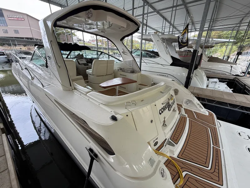 Slide: The Image of Sea Ray 370 SUNDANCER 2010 - 58