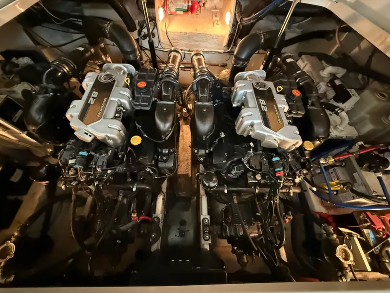 Slide: The Image of Sea Ray 370 SUNDANCER 2010 - 62