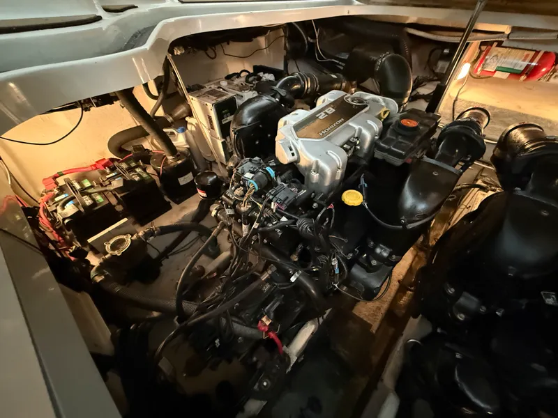 Slide: The Image of Sea Ray 370 SUNDANCER 2010 - 63