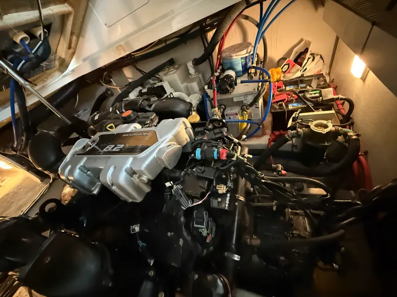 Slide: The Image of Sea Ray 370 SUNDANCER 2010 - 64