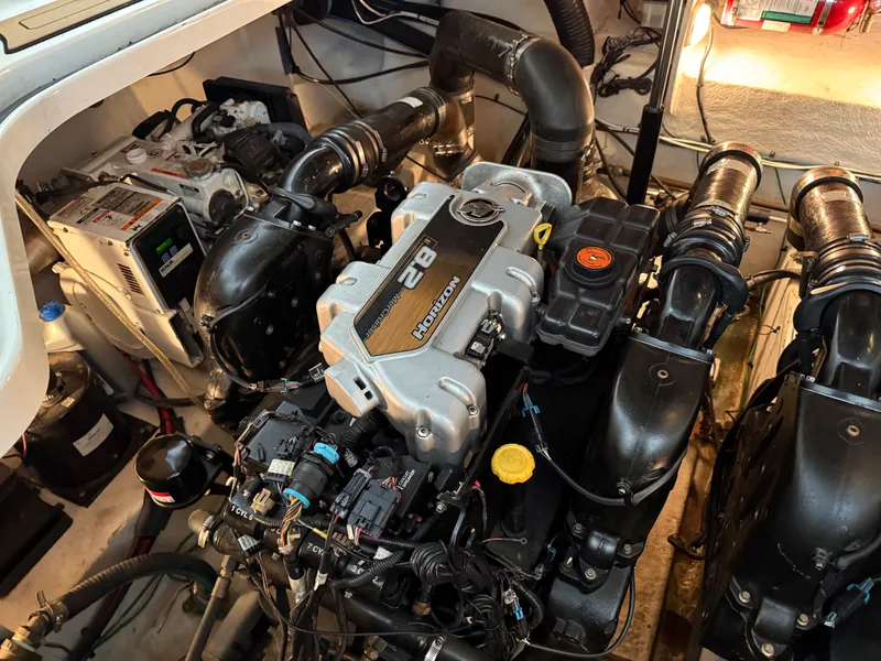 Slide: The Image of Sea Ray 370 SUNDANCER 2010 - 66