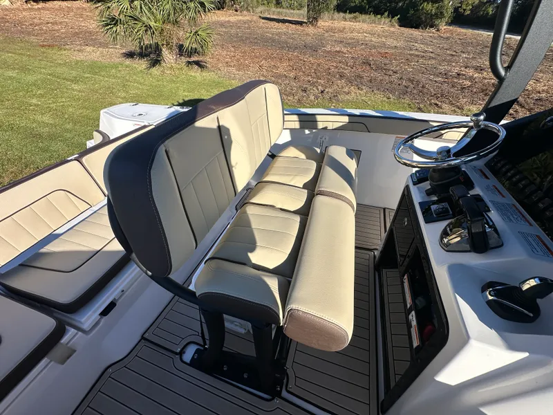 Slide: The Image of Yamaha 255 FSH Sport H 2024 - 15