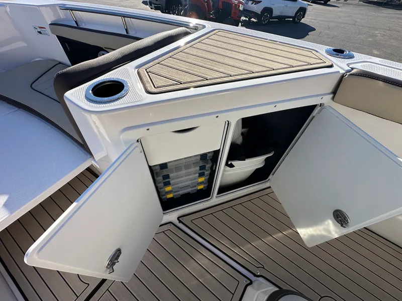 Slide: The Image of Yamaha 255 FSH Sport H 2024 - 23