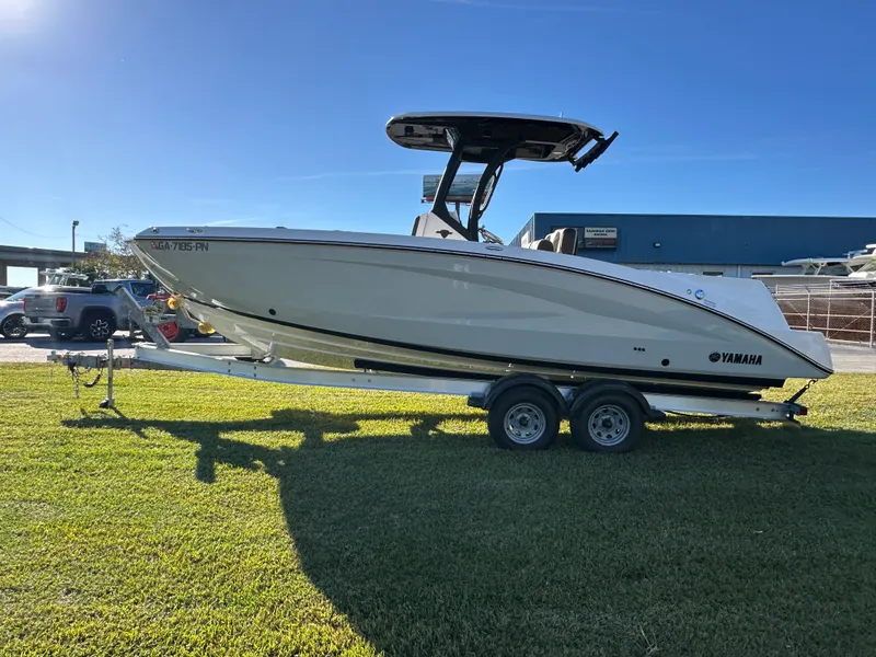 Slide: The Image of Yamaha 255 FSH Sport H 2024 - 3