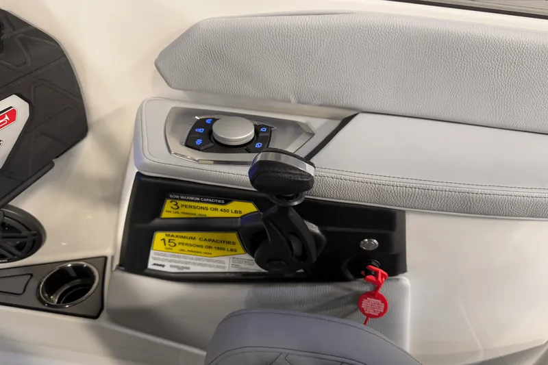 Slide: The Image of Nautique Super Air Nautique GS22 2025 - 101