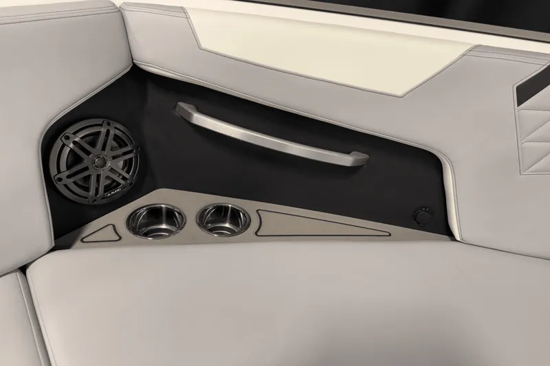 Slide: The Image of Nautique Super Air Nautique GS22 2025 - 109