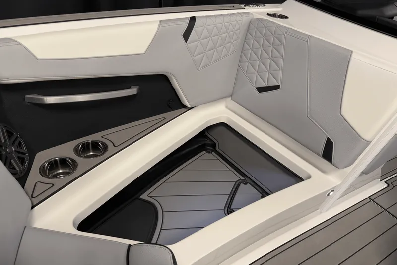 Slide: The Image of Nautique Super Air Nautique GS22 2025 - 111