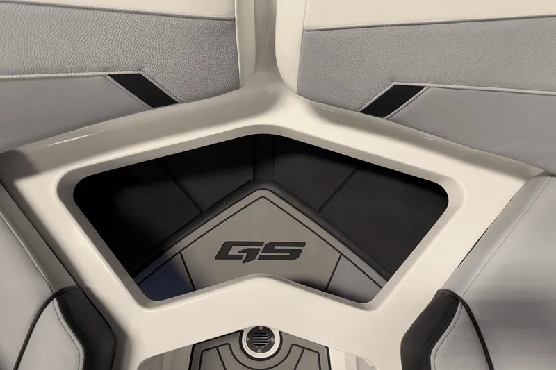 Slide: The Image of Nautique Super Air Nautique GS22 2025 - 113