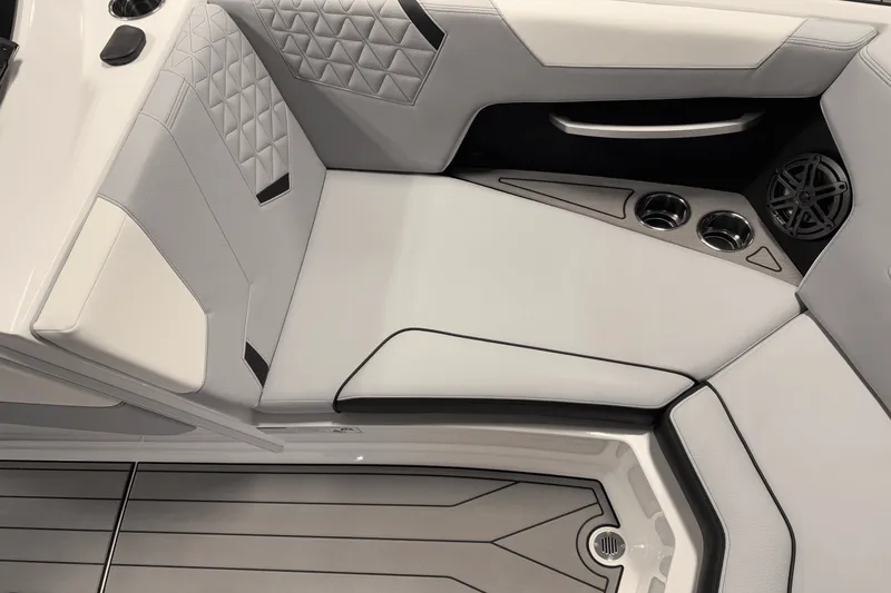 Slide: The Image of Nautique Super Air Nautique GS22 2025 - 114