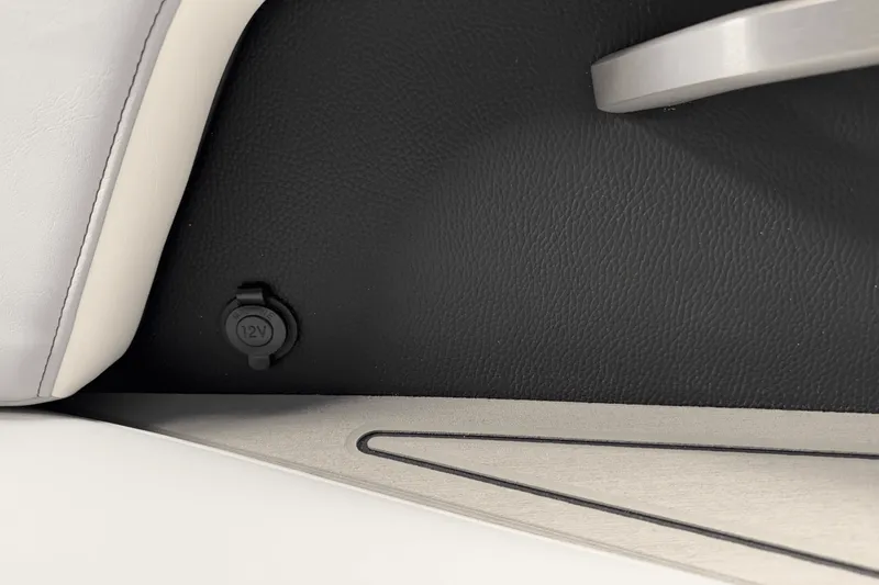 Slide: The Image of Nautique Super Air Nautique GS22 2025 - 117