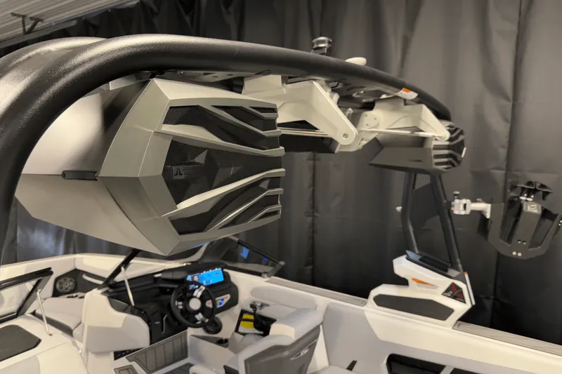 Slide: The Image of Nautique Super Air Nautique GS22 2025 - 124