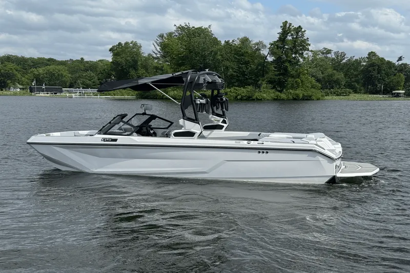 Slide: The Image of Nautique Super Air Nautique GS22 2025 - 2