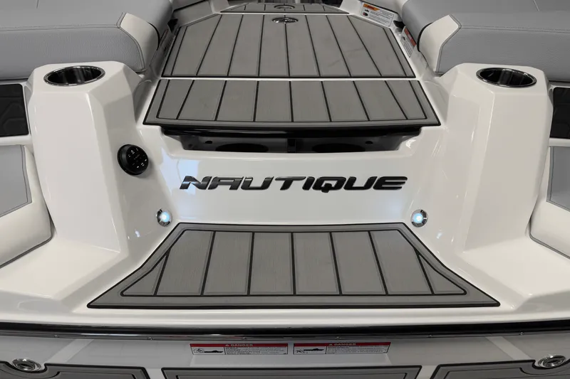 Slide: The Image of Nautique Super Air Nautique GS22 2025 - 31
