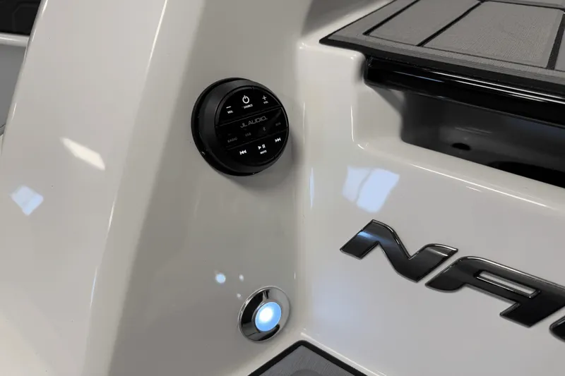 Slide: The Image of Nautique Super Air Nautique GS22 2025 - 32