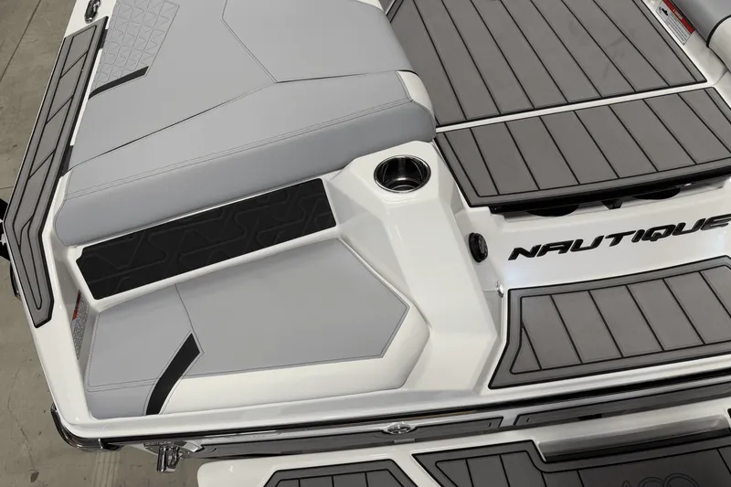Slide: The Image of Nautique Super Air Nautique GS22 2025 - 33