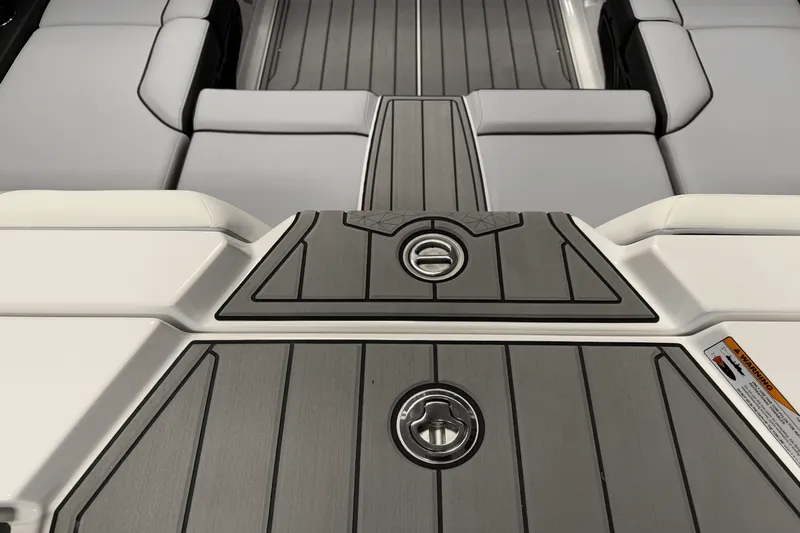 Slide: The Image of Nautique Super Air Nautique GS22 2025 - 39