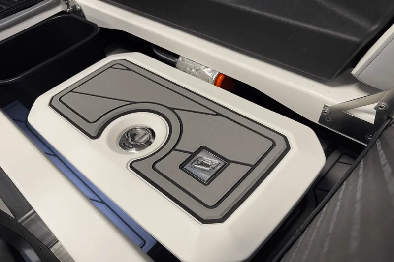 Slide: The Image of Nautique Super Air Nautique GS22 2025 - 54