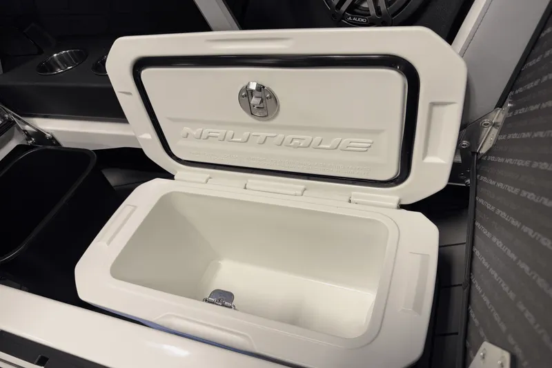 Slide: The Image of Nautique Super Air Nautique GS22 2025 - 55