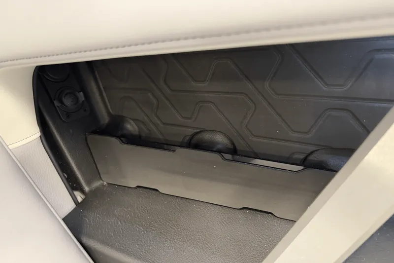 Slide: The Image of Nautique Super Air Nautique GS22 2025 - 58