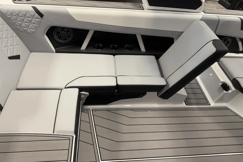 Slide: The Image of Nautique Super Air Nautique GS22 2025 - 62